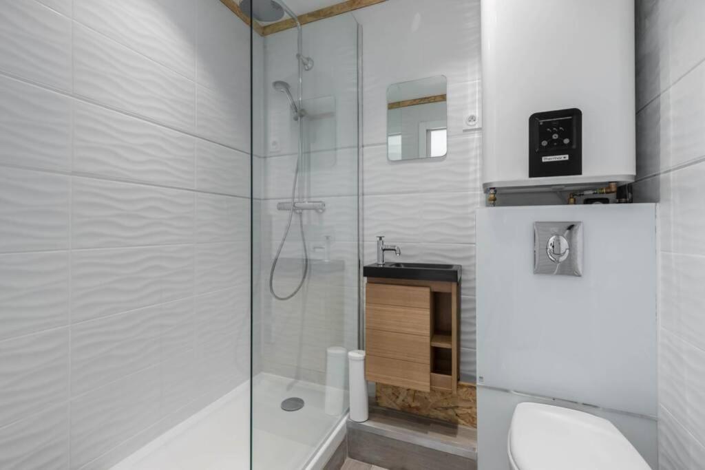Studio Avec Balcon Proche Vieux - Tram A 10m Apartment *