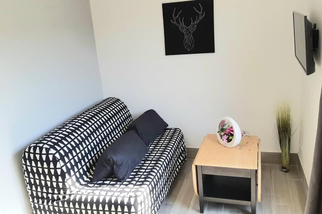 Studio Avec Balcon Proche Vieux - Tram A 10m Apartment Nizza