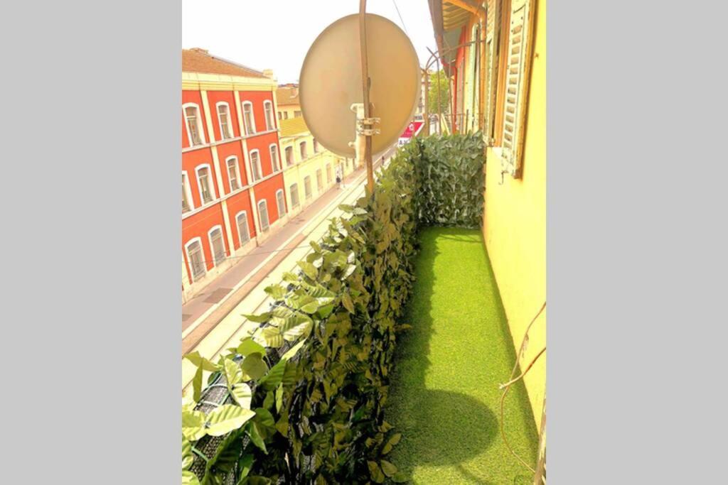 Apartment Studio Avec Balcon Proche Vieux - Tram A 10m *